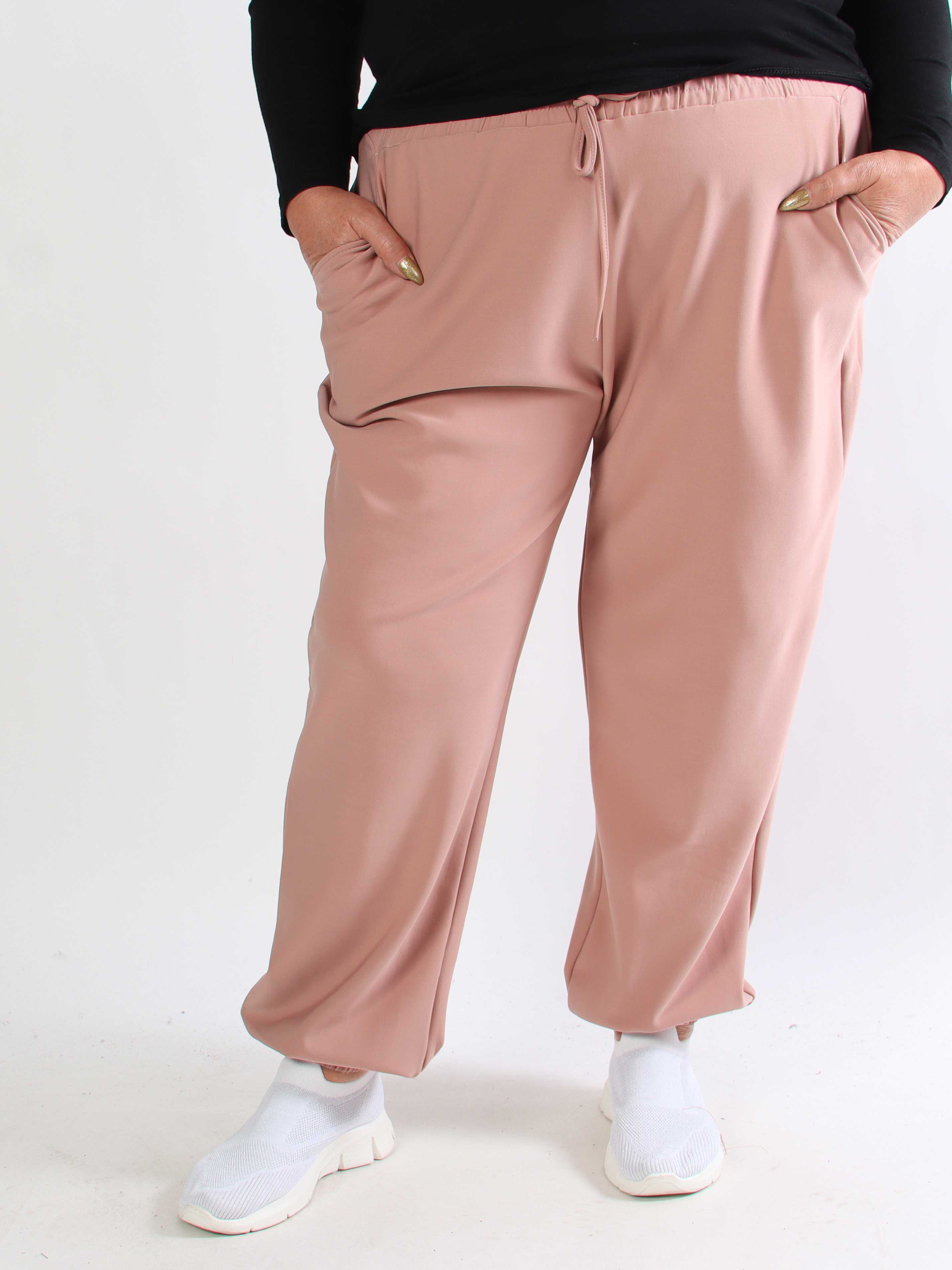 Iliona - Joggingbukser med elastik forenden af buksebenet